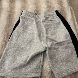 Used very good condition Boys Lacoste sweashort size 8